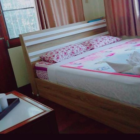 Emmanuel Guesthouse Prachuap Khiri Khan Bagian luar foto