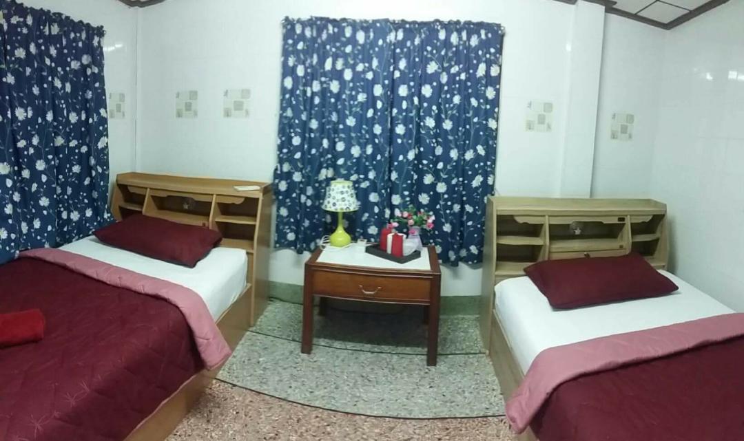 Emmanuel Guesthouse Prachuap Khiri Khan Bagian luar foto