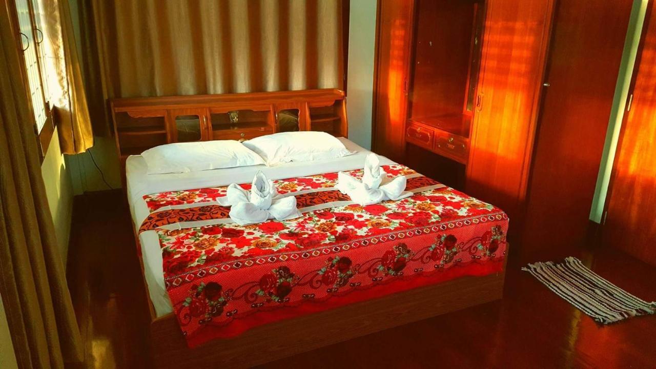 Emmanuel Guesthouse Prachuap Khiri Khan Bagian luar foto